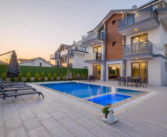 Fethiye Ölüdeniz'de Geniş Alanlara Sahip, Özel Havuzlu, Kiralık Villa - 1