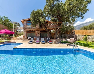 Kaş Bezirgan'da Geniş Bahçeli, Özel Havuzlu, 4 Kişilik, Taş Villa - 1