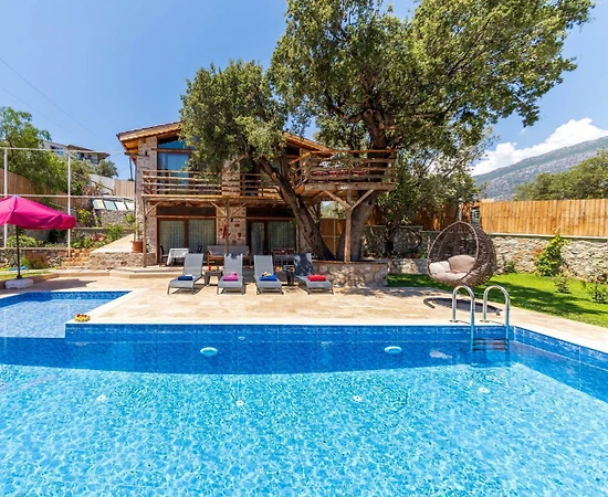 Kaş Bezirgan'da Geniş Bahçeli, Özel Havuzlu, 4 Kişilik, Taş Villa - 1
