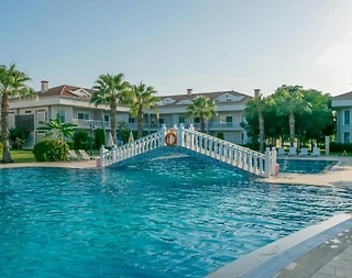 Serik Kadriye'de Site İçerisinde, Ortak Havuzlu, Kiralık Dubleks - 1