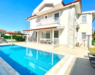 Ortacada Dalyan'da Merkezi Konumda, Özel Havuzlu, Modern Villa - 3