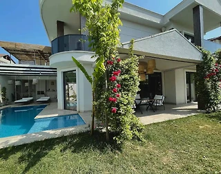 Sakarya Sapanca'da Isıtmalı ve Özel Havuzlu, 6 Kişilik, Kiralık Villa - 1