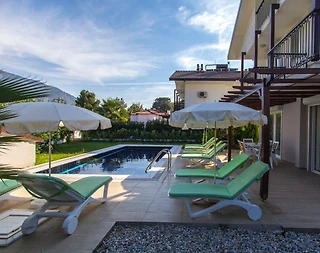 Fethiye Ölüdeniz'de Denize Yakın, Özel Havuzlu, Bahçeli Villa - 3