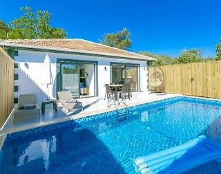 Kaş İslamlar'da Balayı Çiftlerine Uygun, Özel Havuzlu, Jakuzili Villa - 2