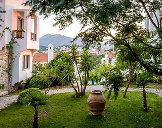 Muğla Datça'da Tesis İçerisinde, Ortak Havuzlu, Tatil Evi - 4