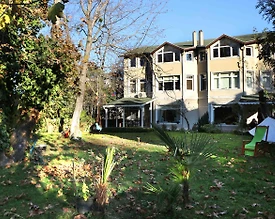 Sapanca Çayiçi'nde Geniş Bahçeli, Şömineli, Merkezi Konumda Villa - 3