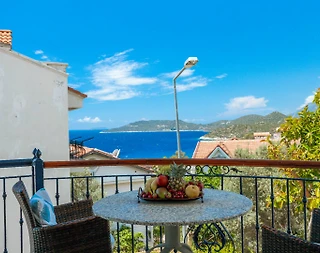 Kaş Andifli'de Enfes Deniz Manzaralı, Merkezi Konumda, Şık Tatil Evi - 1