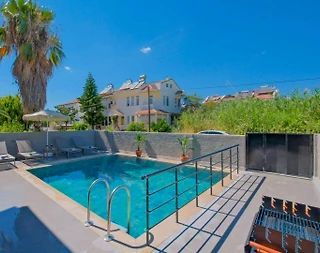 Fethiye Foça'da Merkezi Konumda, Özel Havuzlu, Modern Villa - 3