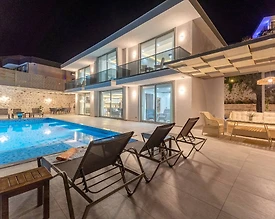 Kalkan Kördere'de Deniz Manzaralı, Özel Havuzlu, Lüks Villa - 2