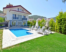 Fethiye Ölüdeniz'de Merkezi Konumda, Özel Havuzlu, Kiralık Villa - 2