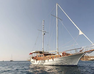 Bodrum'da Mavi Yolculuk Sunan, 8 Kişilik, Konforlu Gulet - 1