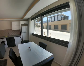 İzmir Çeşme'de Merkeze Yakın Mesafede, Konforlu, 1+1 Kiralık Suit - 2