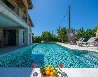 Fethiye Yanıklar'da Yemyeşil Bahçeli, Özel Havuzlu, Jakuzili Villa - 5