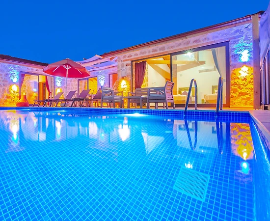 Kaş Yeşilköy'de Enfes Doğa İçerisinde, Özel Havuzlu, Kiralık Villa - 1