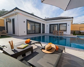 Fethiye Yanıklar'da Doğayla İç İçe, Özel Havuzlu, Jakuzili Villa - 2