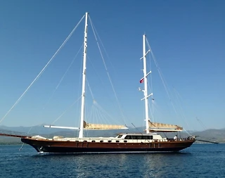 Muğla Fethiye'de 10 Kişilik, Geniş İç Hacme Sahip, Ahşap Gulet - 3