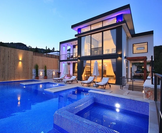 İslamlar'da Huzurlu Doğada, Yetişkin ve Çocuk Havuzlu, Modern Villa - 1