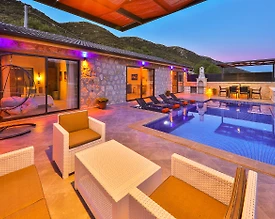 Kaş Sarıbelen'de Eşsiz Doğa Manzaralı, Özel Havuzlu, Jakuzili Villa - 2
