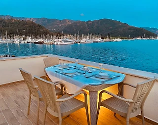  Marmaris'te Merkezi Konumda, Deniz ve Doğa Manzaralı, Tatil Evi - 1