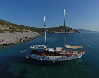 Bodrum'da Mavi Yolculuk Sunan, 8 Kişilik, Konforlu Gulet - 3