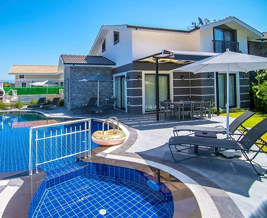 Ortaca Dalyan'da Benzersiz Konumda, Özel Havuzlu, Şık Villa - 1