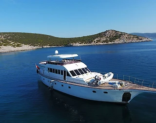 Muğla Bodrum Çıkışlı 27 Metre Uzunluğunda, 9 Kişilik Kiralık Gulet - 2