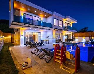Kaş Üzümlü'de Çekirdek Ailelere Uygun, Özel Havuzlu, Lüks Villa - 1