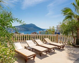 Kaş Kalkan'da Deniz Manzaralı, Ortak Havuzlu, Konforlu Tatil Evi - 2