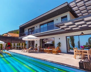 Kalkan İslamlar'da Ultra Lüks, Sonsuzluk Havuzlu, Sinema Odalı Villa - 1