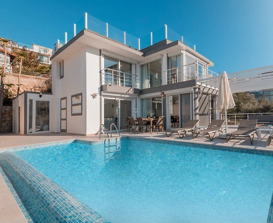 Kaş Kalkan'da Enfes Deniz Manzaralı, Özel Havuzlu, Kiralık Lüks Villa - 1