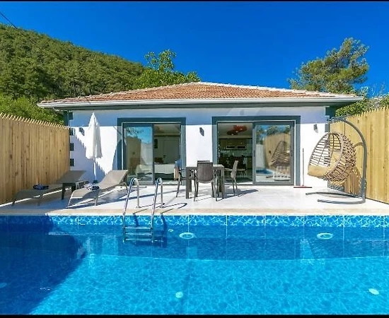 Kaş İslamlar'da Balayı Çiftlerine Uygun, Özel Havuzlu, Jakuzili Villa - 1