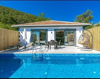 Kaş İslamlar'da Balayı Çiftlerine Uygun, Özel Havuzlu, Jakuzili Villa - 1