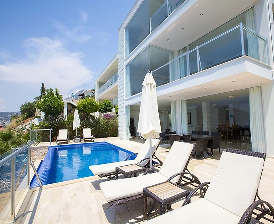 Kalkan'da Göz Alıcı Deniz Manzaralı, Özel Havuzlu, Kiralık Villa - 1