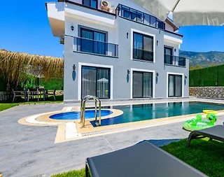 Fethiye Ölüdeniz'de Bahçeli, Özel Havuzlu, Yazlık Villa - 2