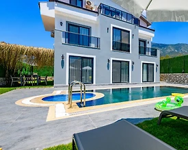 Fethiye Ölüdeniz'de Bahçeli, Özel Havuzlu, Yazlık Villa - 2