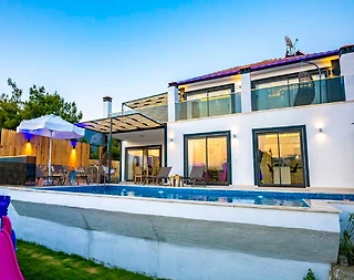 Kaş Palamut'da Doğa İçerisinde, Özel Havuzlu, Lüks Kiralık Villa - 1