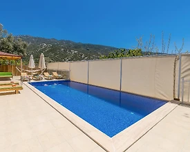 İslamlar'da Muhteşem Taş Mimarisine Sahip, Isıtmalı Havuzlu, Kiralık Villa - 3