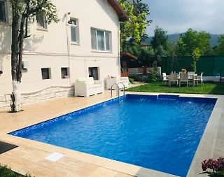 Sapanca Rüstempaşa'da Doğa Manzaralı, Özel Havuzlu, 4+1 Villa - 1