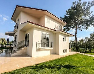 Muğla Köyceğiz'de Tesis İçerisinde, 10 Kişi Kapasiteli, Kiralık Villa - 1
