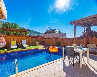 Kaş İslamlar'da Doğa İle İç İçe, Özel Havuzlu, Jakuzili Balayı Villası - 4