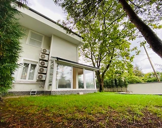 Sapanca Kırkpınar'da Bahçeli, Modern Tasarımlı, Lüks Villa - 1