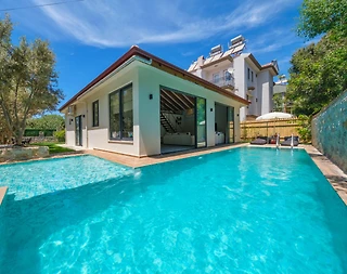 Fethiye Ölüdeniz'de Lüks Mimariye Sahip, Özel Havuzlu, Kiralık Villa - 1