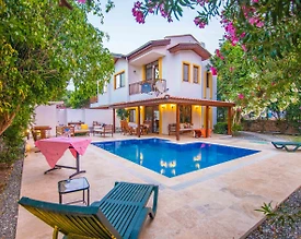 Marmaris Söğüt'te Kalabalık Ailelere Uygun, Özel Havuzlu, Kiralık Villa - 2