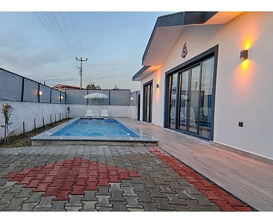Fethiye Çiftlik'te Bahçeli, Özel Havuzlu, Modern Villa - 1