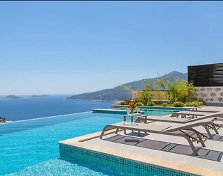 Kaş Kalkan'da Enfes Deniz Manzaralı, Özel Havuzlu, Romantik Villa - 1
