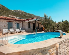 Kalkan Kördere'de Merkeze ve Denize Yakın, Özel Havuzlu, Kiralık Villa - 3