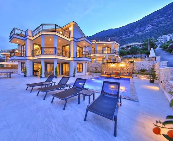Kaş Kalkan'da Enfes Deniz Manzaralı, Özel Havuzlu, Kiralık Villa - 1