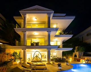 Kalkan Kışla'da Denize Yürüme Mesafesinde, Özel Havuzlu, Lüks Villa - 1