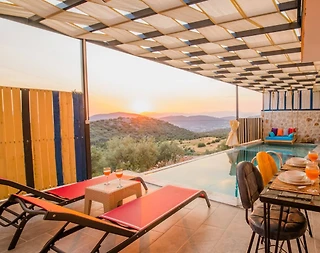 Kalkan Kördere'de Doğa Manzaralı, Özel Havuzlu, Balayı Villası - 1