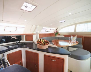 Muğla'da Engin Denizlerde, Mavi Dünyaya Açılmak İçin, Şık Katamaran - 4